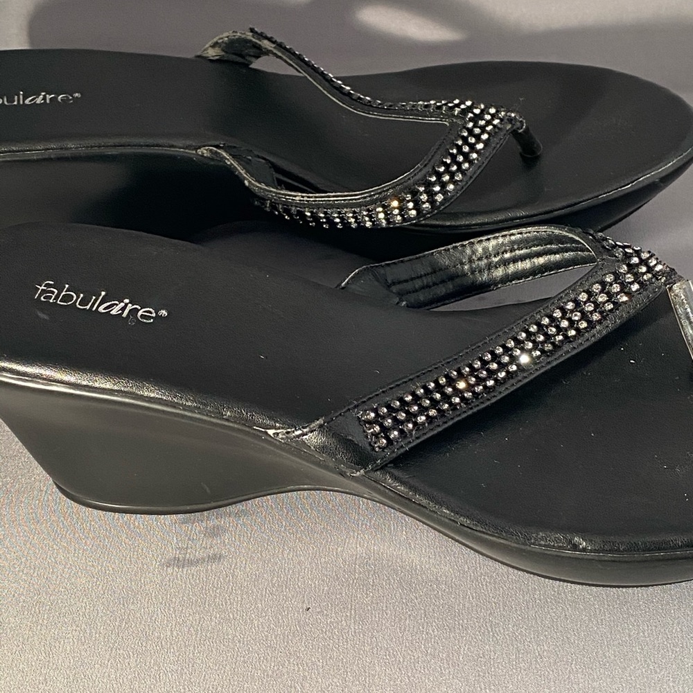 Women’s Rhinestone Sandals - Picture 3 of 5